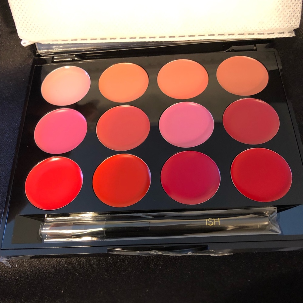 ISH lip statement palette